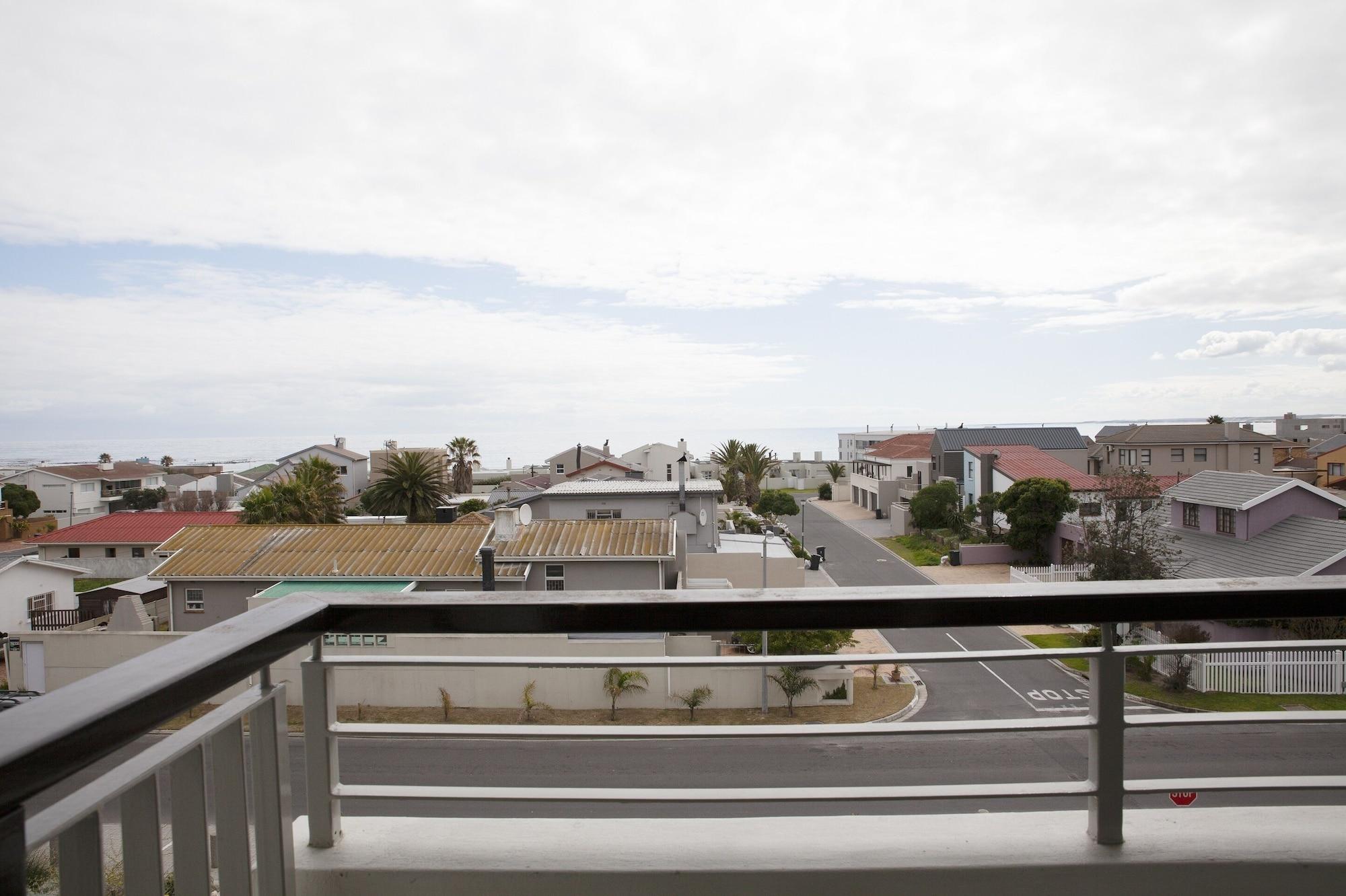 Atlantic Beach Hotel Melkbosstrand Bagian luar foto