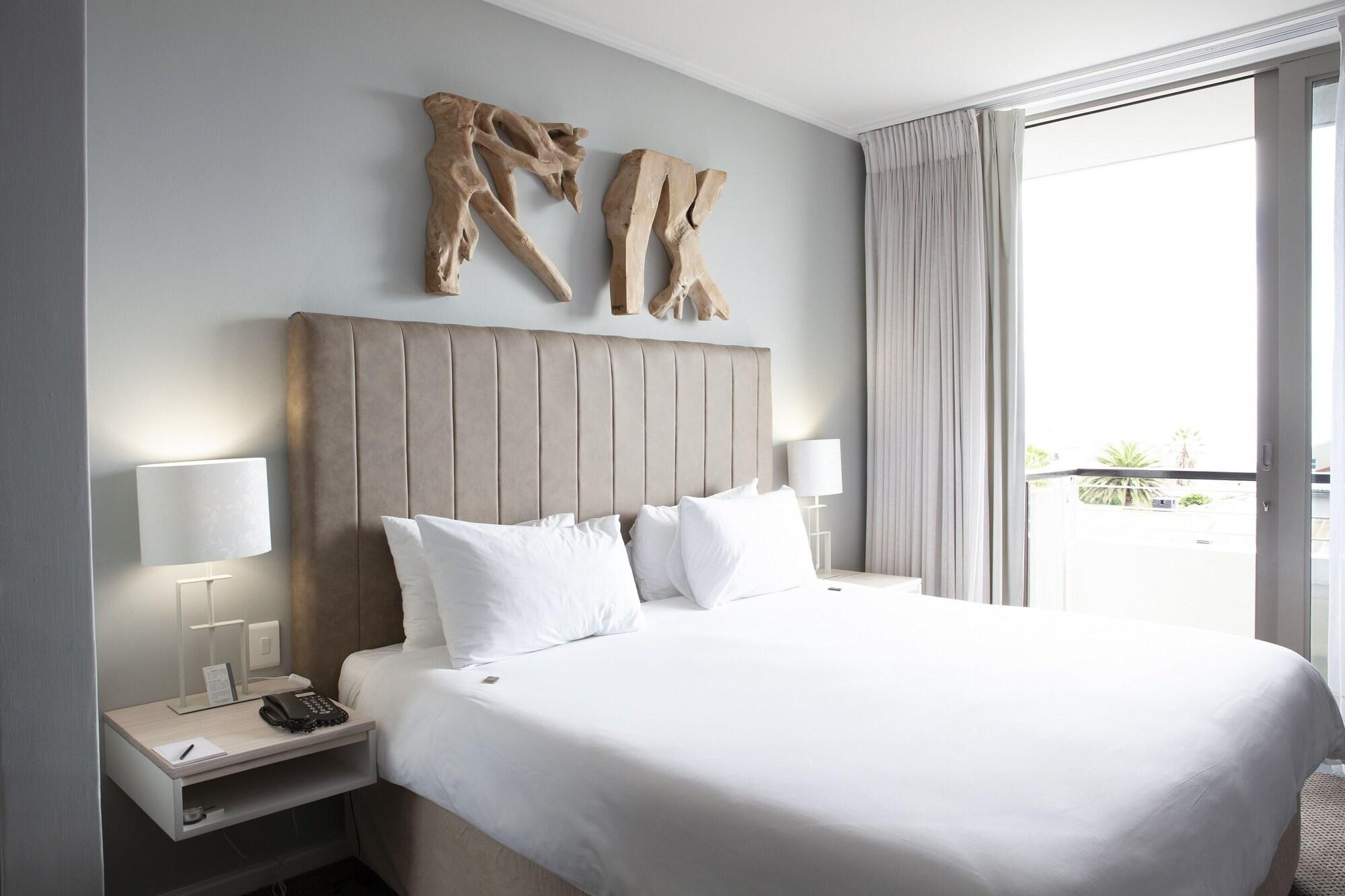 Atlantic Beach Hotel Melkbosstrand Bagian luar foto